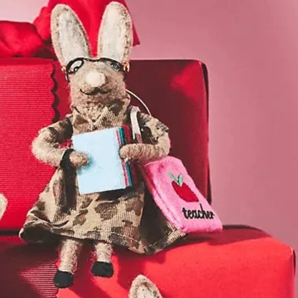 NWT Anthropologie 2023 Busy Bunnies Teacher Felt Ornament RARE - Picture 3 of 6